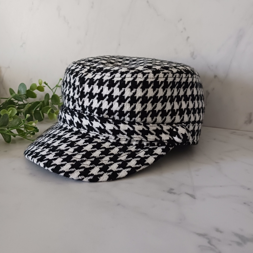 Houndstooth Fiddler Cap